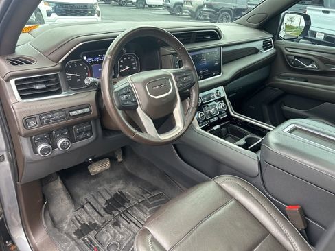 Used 2021 GMC Yukon XL Denali w/ Denali Ultimate Package image 21