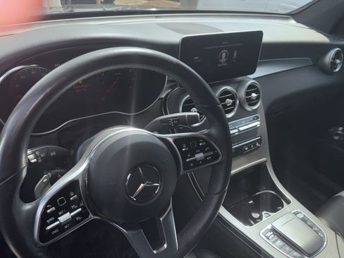 Used 2022 Mercedes-Benz GLC 300 image 13