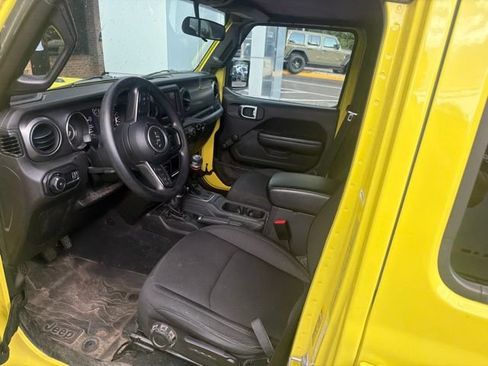 Used 2023 Jeep Wrangler Unlimited Sport AWD/4WD image 10