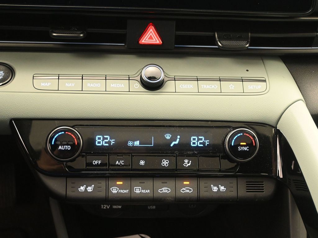 Used 2026 Hyundai Elantra Limited w/ Cargo Package FWD image 19