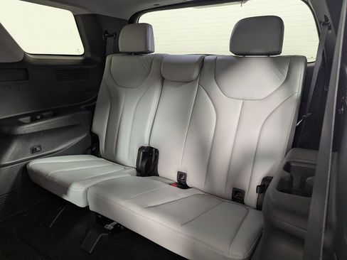 Used 2023 Hyundai Palisade SEL FWD image 26