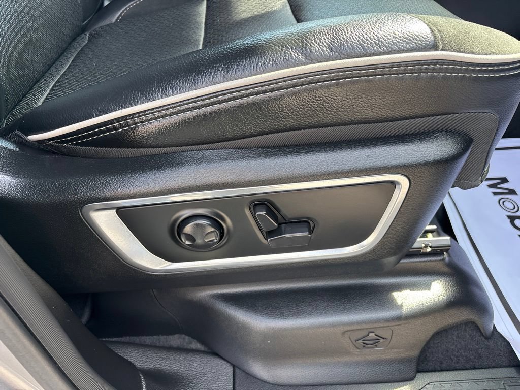 Used 2025 RAM 1500 Laramie AWD/4WD image 49