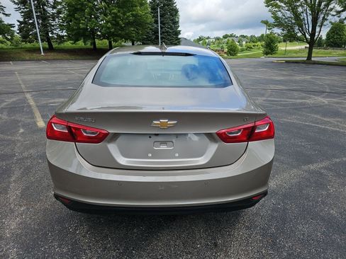 Used 2024 Chevrolet Malibu LT FWD image 3