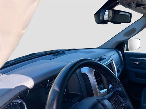 Used 2018 RAM 1500 Big Horn image 9