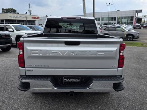 Used 2020 Chevrolet Silverado 1500 LT AWD/4WD image 3