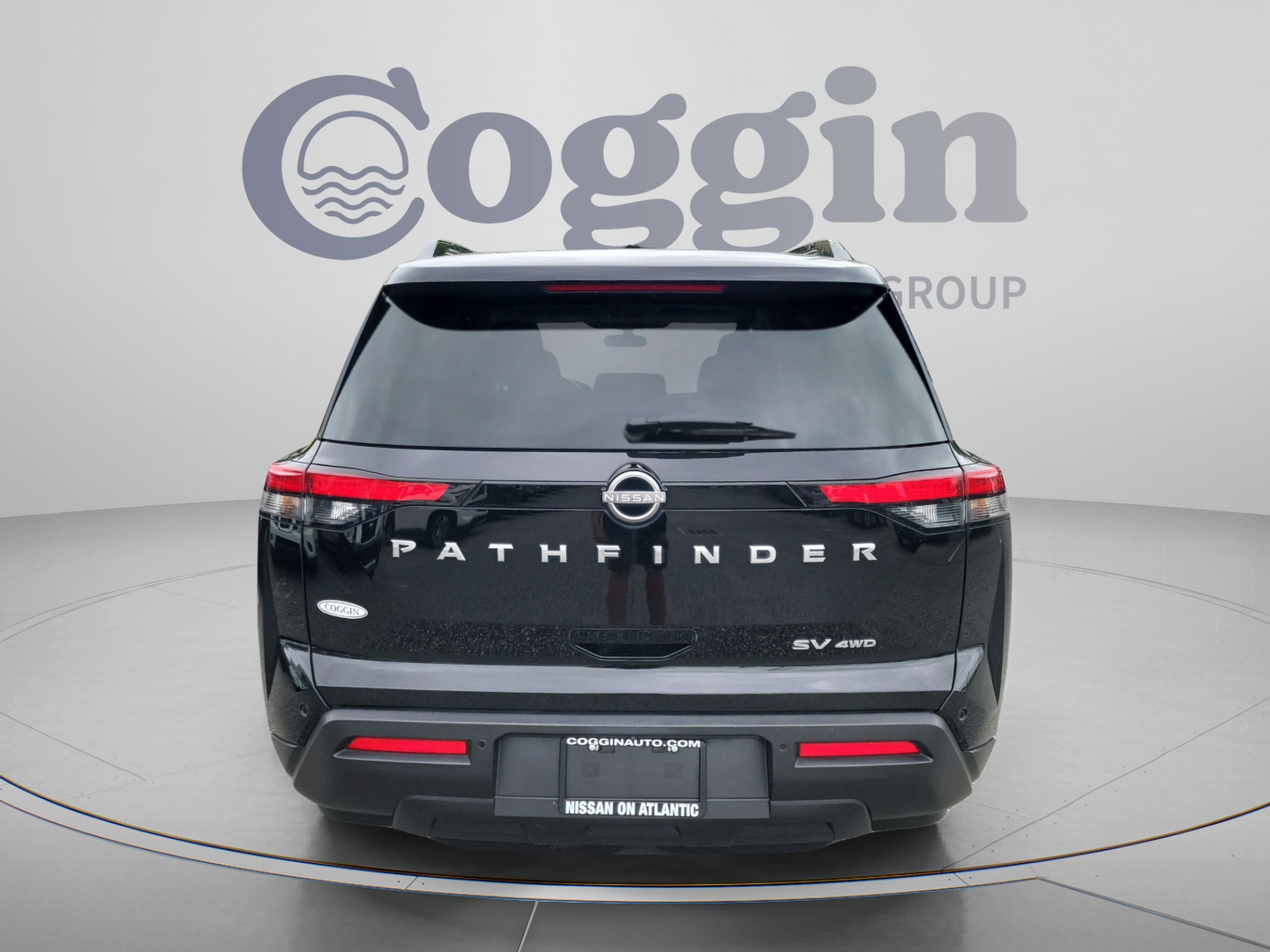 Used 2023 Nissan Pathfinder SV AWD/4WD image 3
