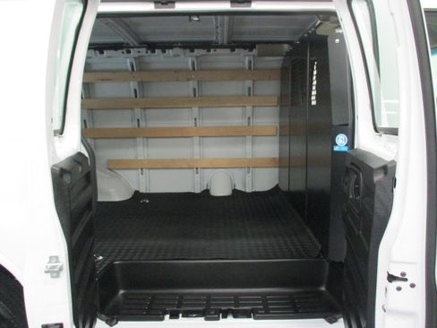 Used 2024 GMC Savana 2500 w/ Driver Convenience Package image 11