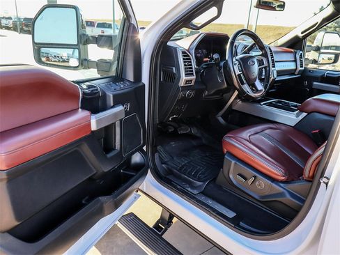 Used 2021 Ford F250 Platinum w/ Tremor Off-Road Package image 30