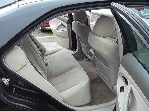 Used 2009 Toyota Camry LE FWD image 11