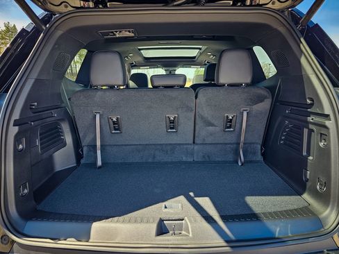 New 2026 GMC Acadia Elevation image 35