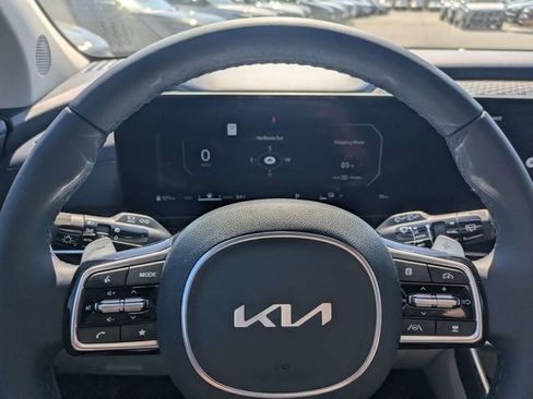 New 2026 Kia Sorento LX FWD image 27