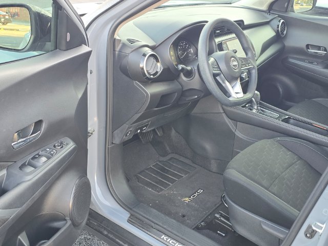Certified 2024 Nissan Kicks SV w/ Interior Electronics Package FWD image 9
