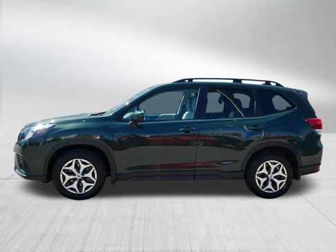 Used 2024 Subaru Forester Premium AWD/4WD image 4
