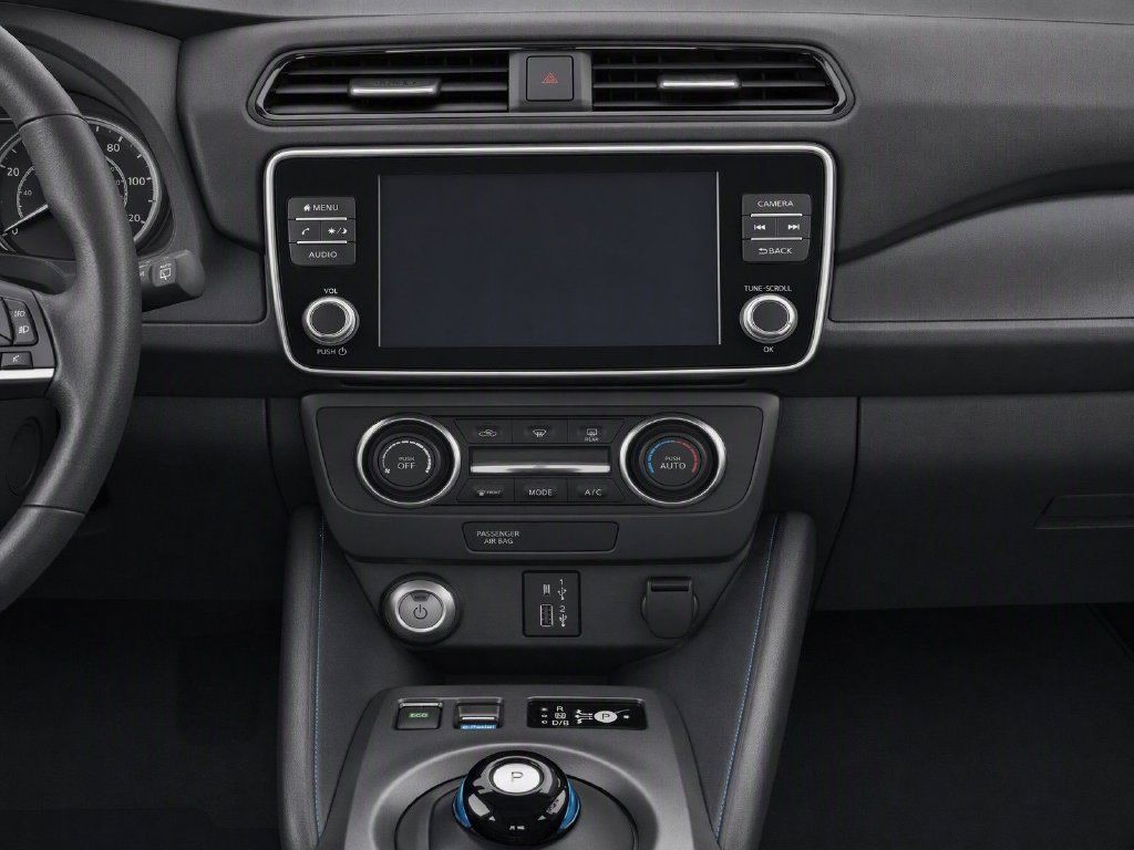 Used 2025 Nissan Leaf S FWD image 26