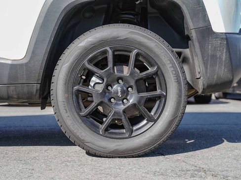 Used 2020 Jeep Renegade Altitude image 8