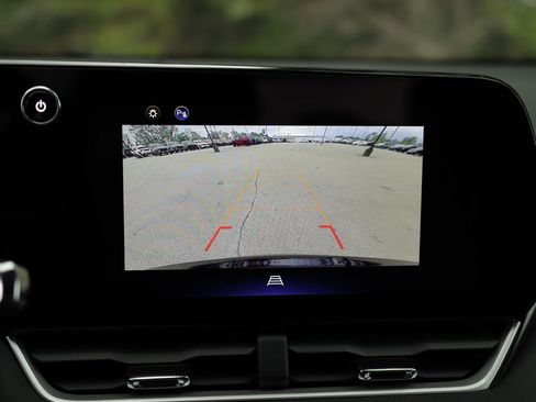 Used 2025 Chevrolet Equinox LT FWD image 17