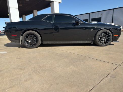 Used 2023 Dodge Challenger SRT Hellcat image 2