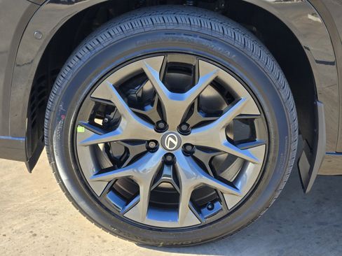 New 2026 Lexus TX 500h AWD image 5