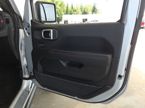 Used 2024 Jeep Wrangler Unlimited Rubicon 392 AWD/4WD image 47