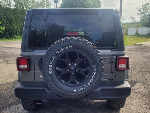 Used 2020 Jeep Wrangler Sport AWD/4WD image 7