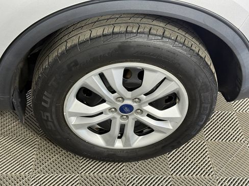 Used 2020 Ford Escape S image 12