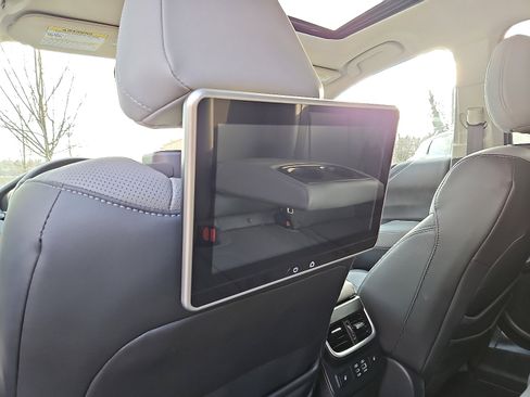 Used 2023 Subaru Outback Limited image 11