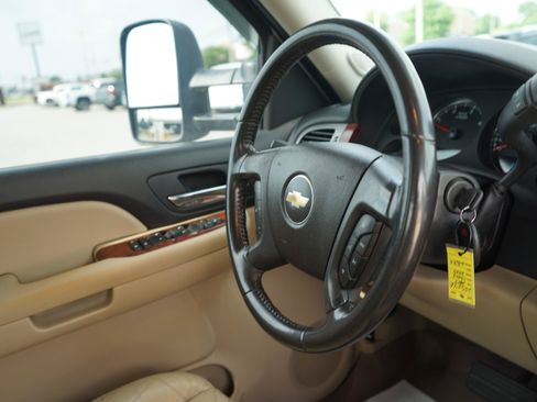 Used 2007 Chevrolet Silverado 2500 LTZ AWD/4WD image 23