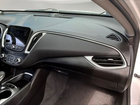 Used 2024 Chevrolet Malibu LT image 23