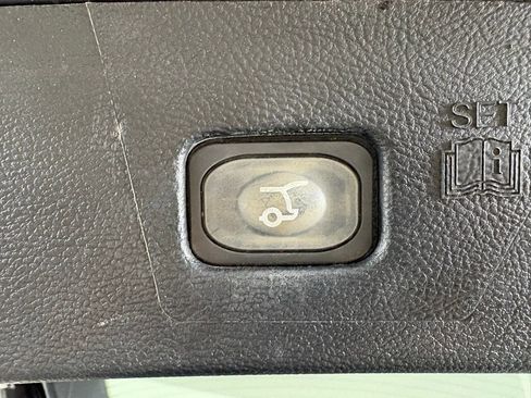 Used 2018 Ford Edge SEL w/ Equipment Group 201A FWD image 49