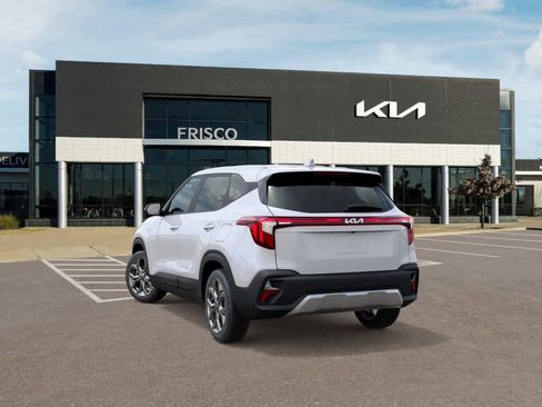 New 2026 Kia Seltos LX image 4