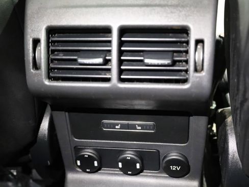 Used 2017 Jaguar F-PACE Premium image 22