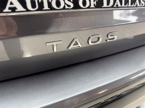 Used 2024 Volkswagen Taos SE image 23