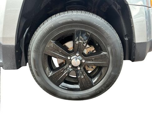 Used 2016 Jeep Patriot High Altitude image 15