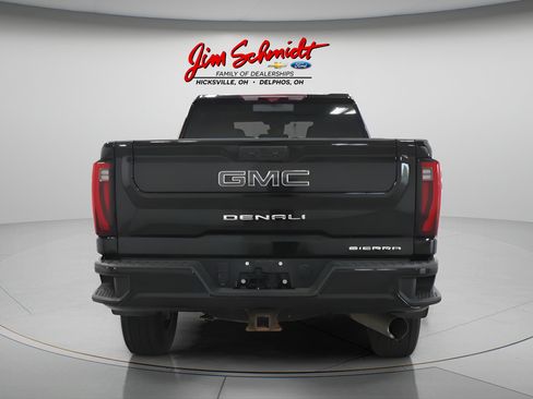Used 2024 GMC Sierra 3500 Denali Ultimate AWD/4WD image 5