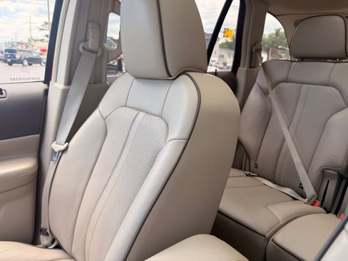 Used 2011 Lincoln MKX AWD w/ 102A Rapid Spec Order Code image 7
