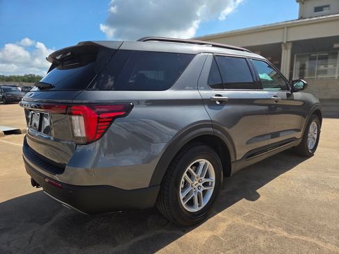 New 2026 Ford Explorer Active w/ Active Comfort Package RWD image 5