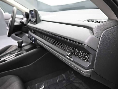 Used 2024 Honda Accord EX image 16
