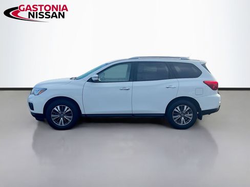 Used 2020 Nissan Pathfinder S image 5