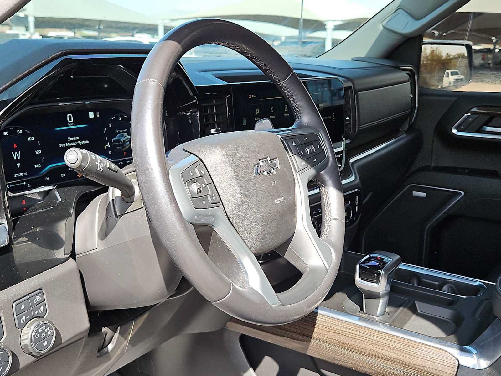 Used 2022 Chevrolet Silverado 1500 LT Trail Boss w/ LT Trail Boss Premium Package AWD/4WD image 10