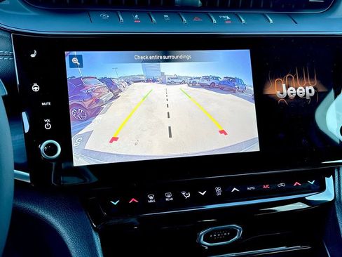 New 2026 Jeep Grand Cherokee Limited image 24