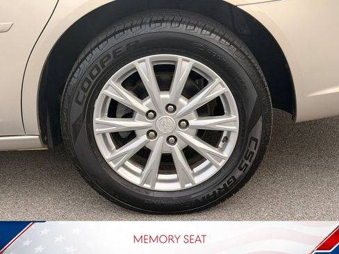 Used 2009 Buick Lucerne CXL w/ Driver Confidence Package FWD image 8