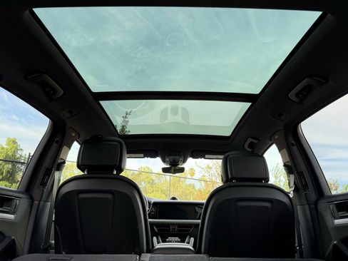New 2025 Porsche Cayenne S AWD/4WD image 36