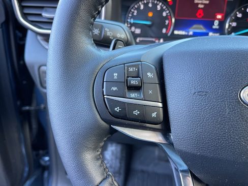 Used 2020 Ford Explorer Limited image 21