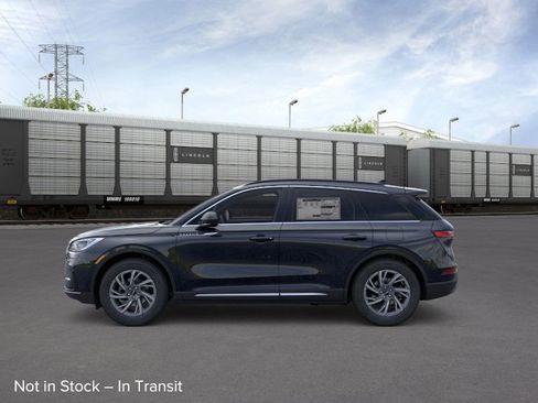 New 2026 Lincoln Corsair Premiere image 3