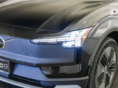 New 2026 Volvo EX30 Cross Country Ultra AWD/4WD image 9