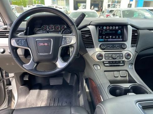 Used 2019 GMC Yukon SLT w/ Open Road Package AWD/4WD image 14