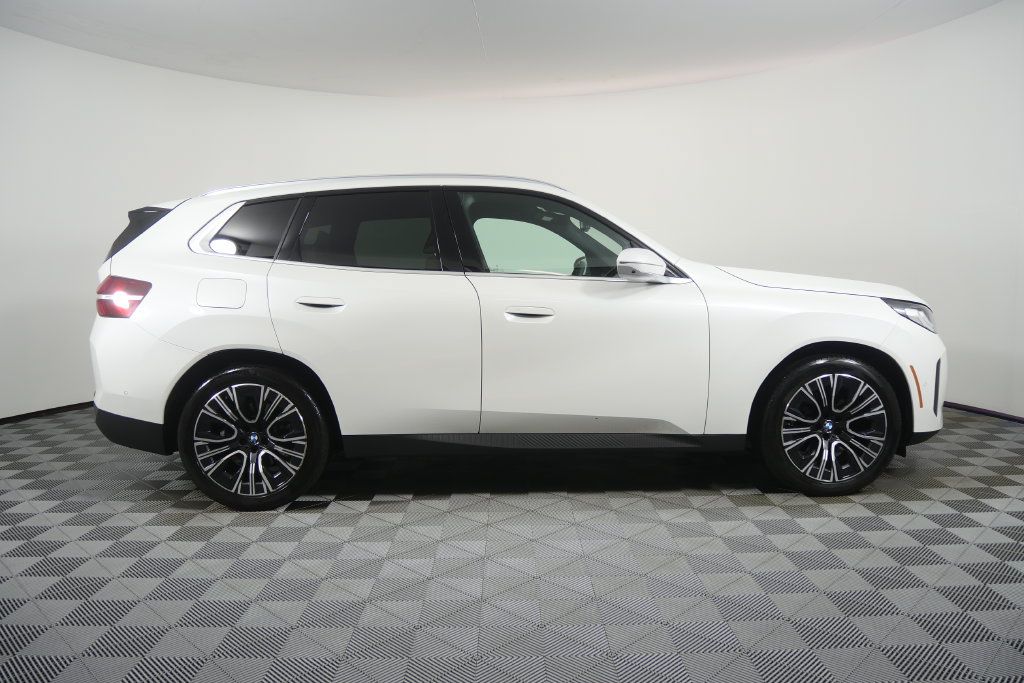 Certified 2025 BMW X3 xDrive30i AWD/4WD image 3