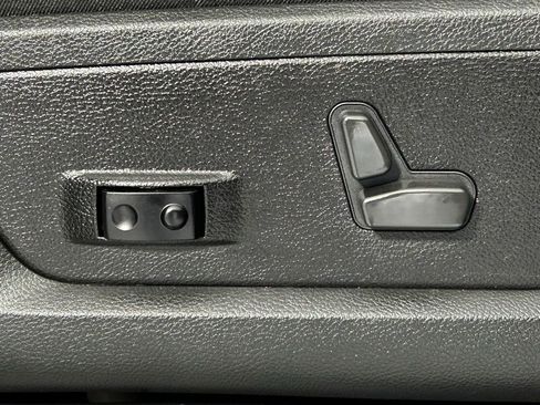 Used 2023 RAM 3500 Laramie AWD/4WD image 12