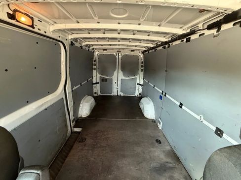 Used 2016 Mercedes-Benz Sprinter 2500 w/ Convenience Package image 17