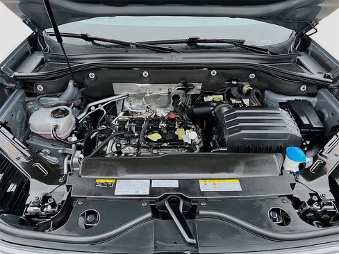 Used 2024 Volkswagen Atlas Peak Edition SE image 30